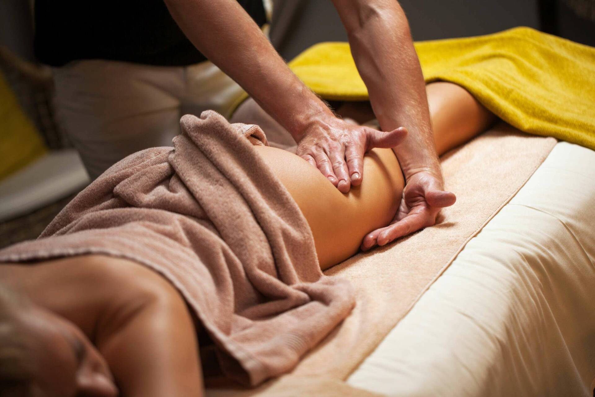 massage jambes lourdes Paris 7